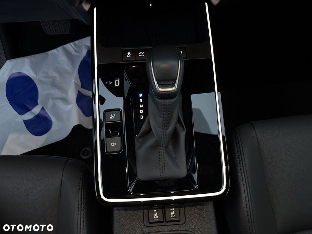 Toyota Corolla Cross 2.0 Hybrid Executive - 29