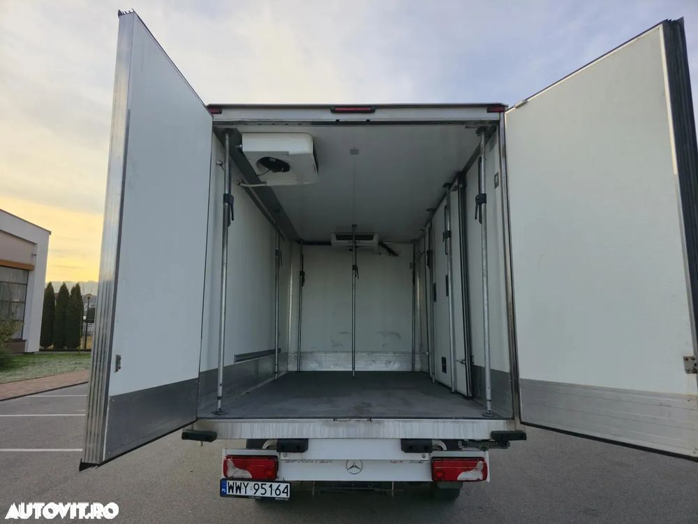 Mercedes-Benz Sprinter - 13