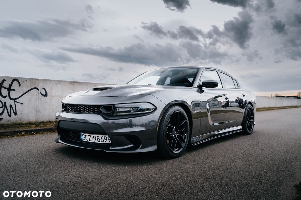Dodge Charger 5.7 R/T - 1