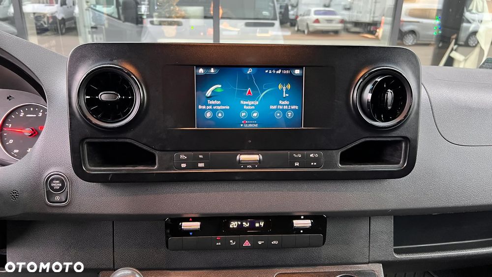 Mercedes-Benz Sprinter - 16