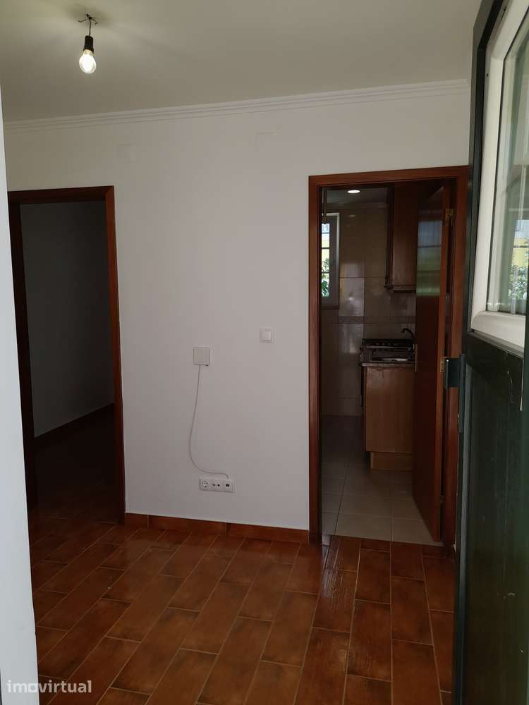 T2 Duplex com Segurança em Estrela, Lisboa - Grande imagem: 3/16