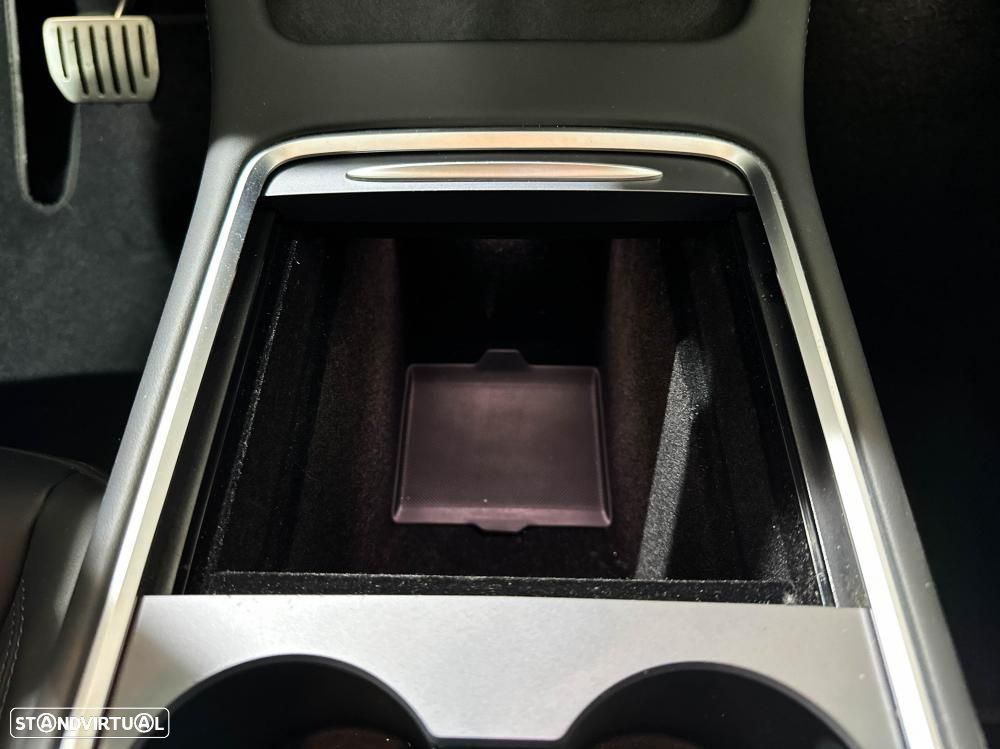Tesla Model Y Performance Dual Motor AWD - 37
