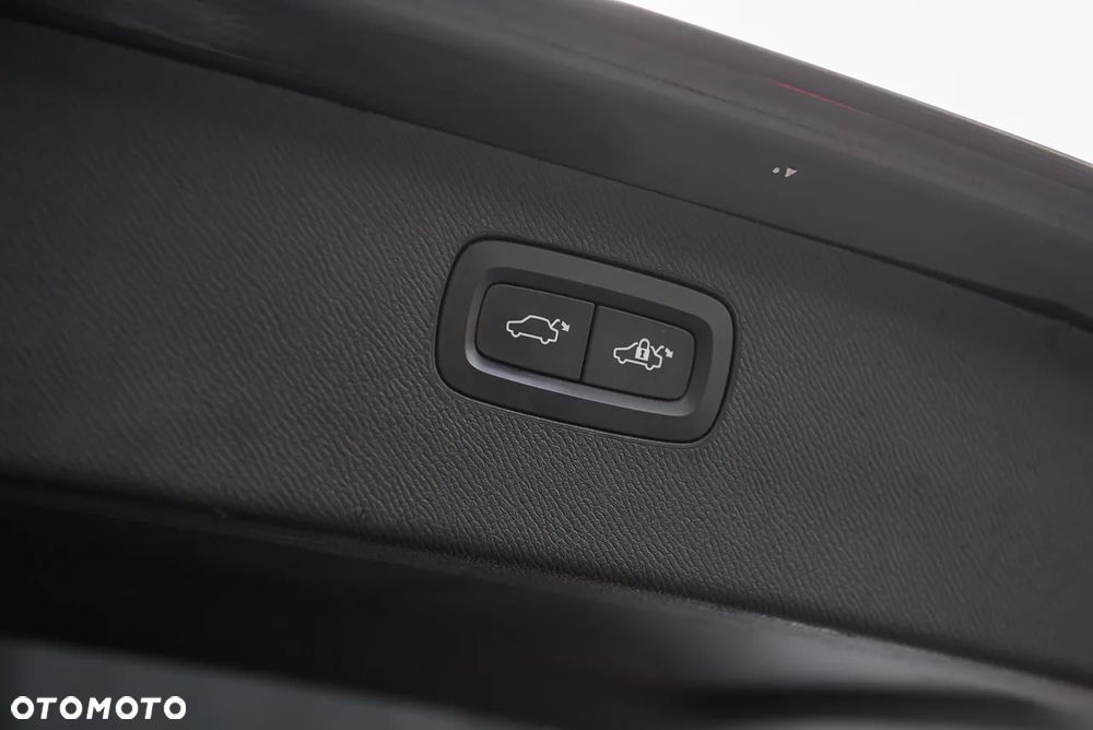Volvo XC 90 D5 AWD R-Design - 30