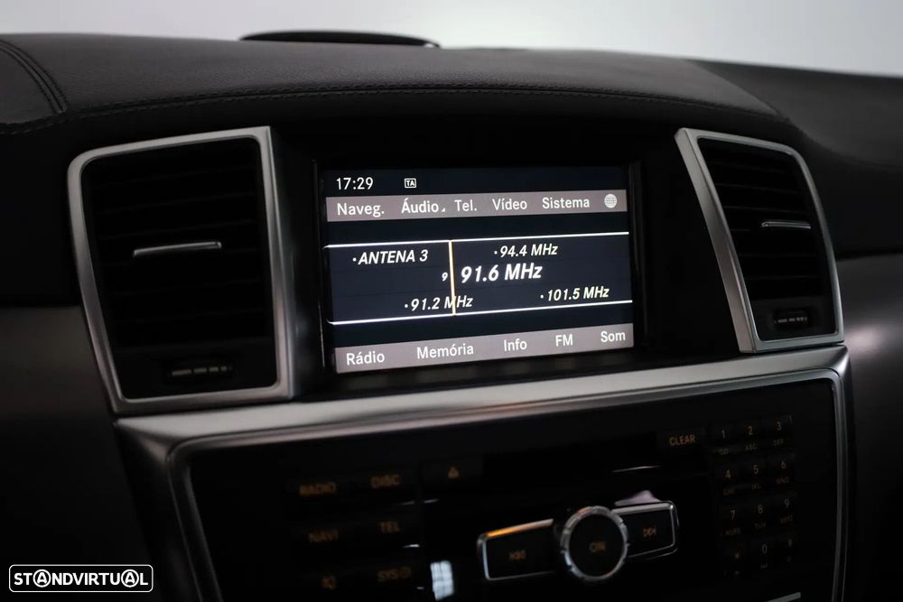 Mercedes-Benz ML 63 AMG 4Matic SpeedshiftFT 7G-TRONIC Performance Package - 38