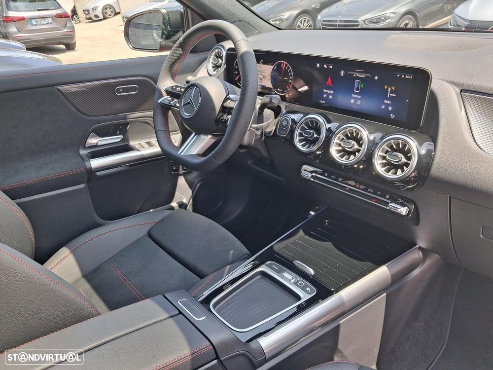 Mercedes-Benz GLA 250 e AMG Line - 16