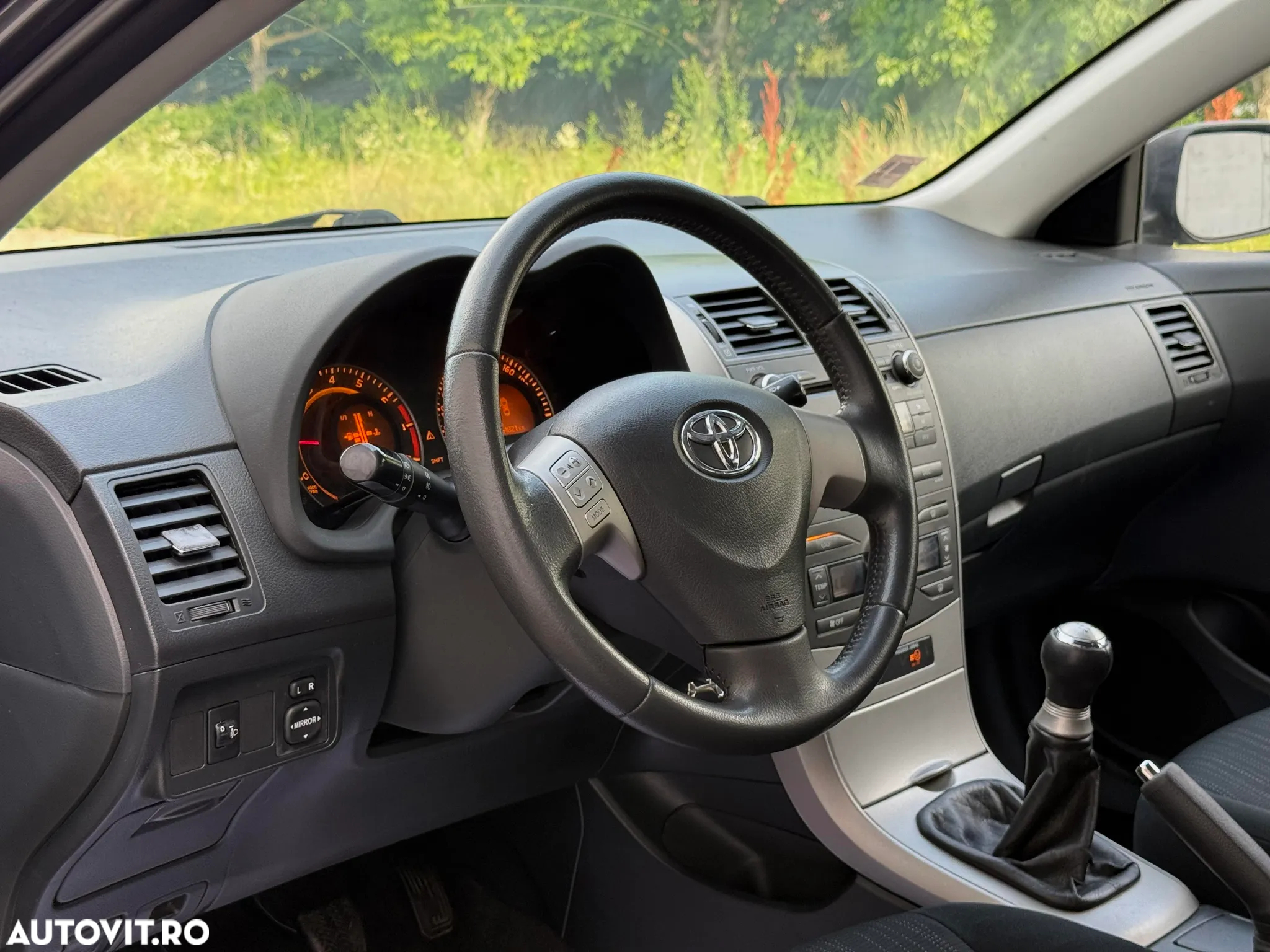 Toyota Corolla 1.4 Sdn. Terra - 15