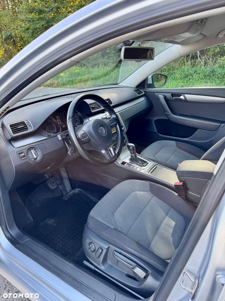 Volkswagen Passat - 9