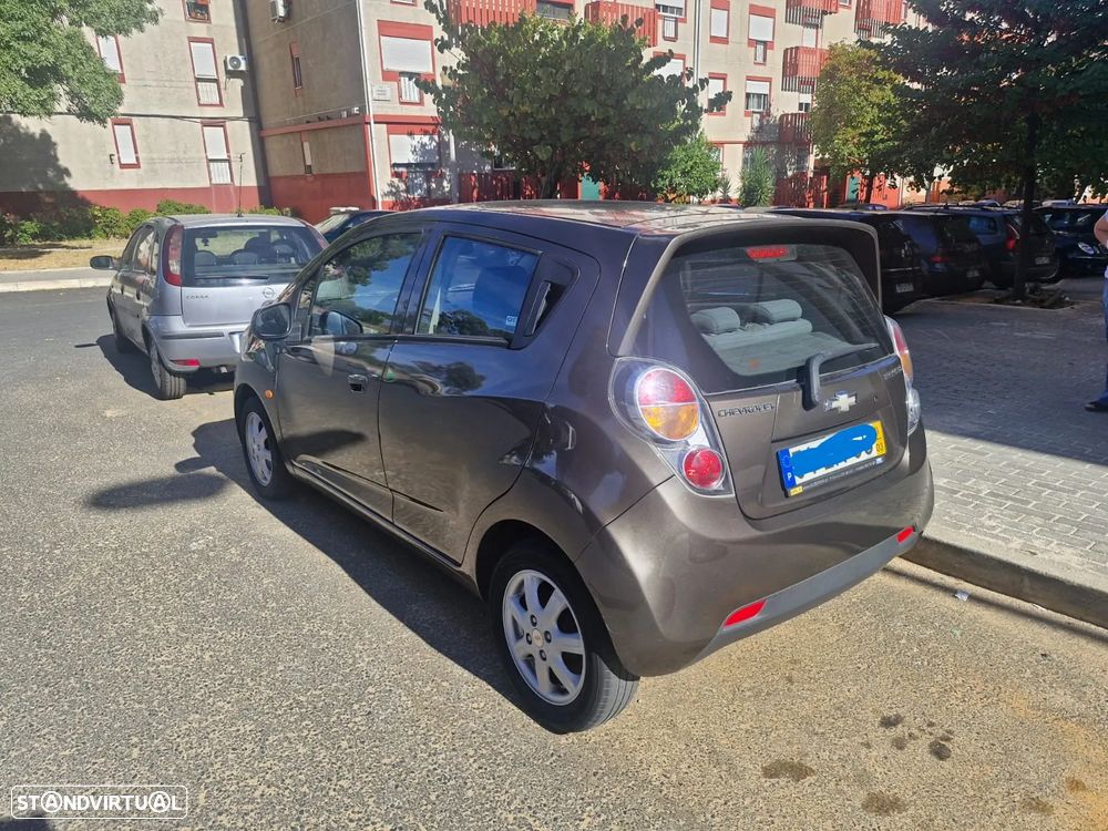 Chevrolet Spark 1.0 L - 4