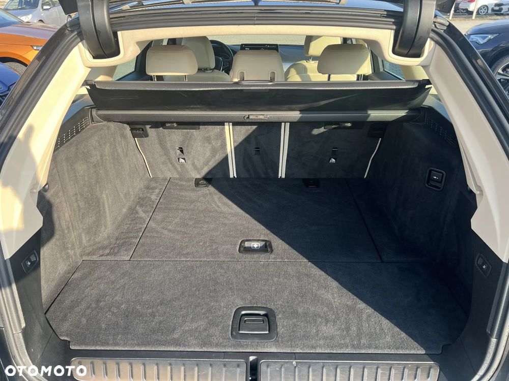 BMW Seria 5 520d mHEV - 31