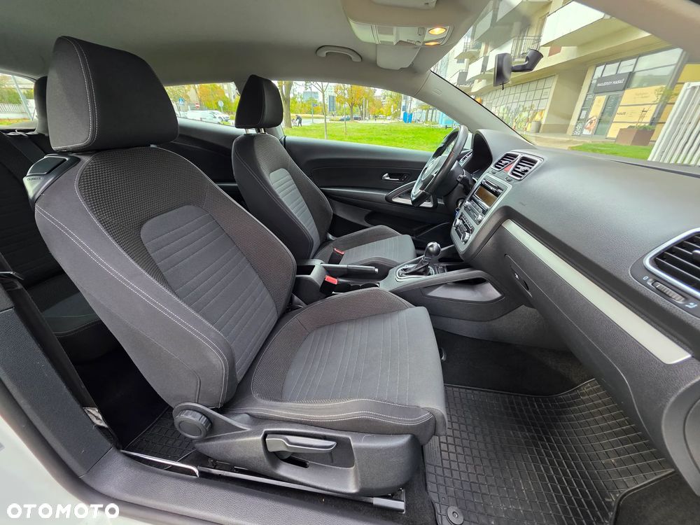 Volkswagen Scirocco 1.4 TSI DSG - 26