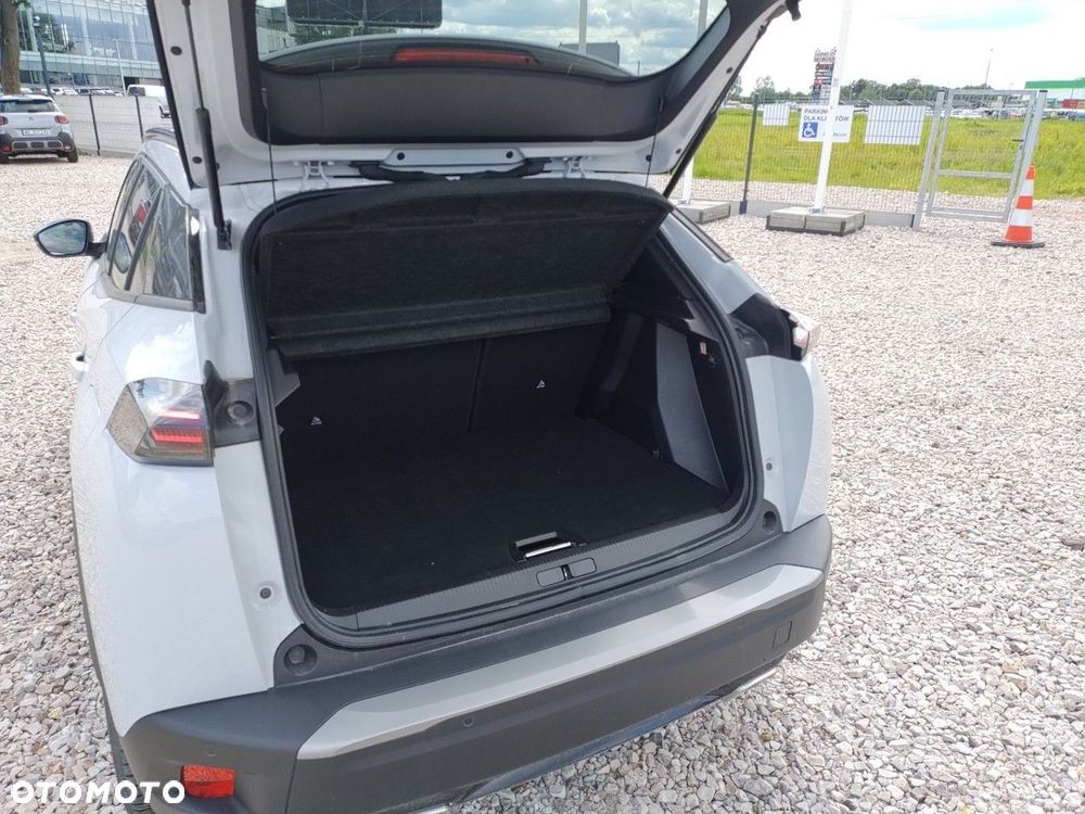 Peugeot 2008 1.2 PureTech Allure S&S EAT8 - 6