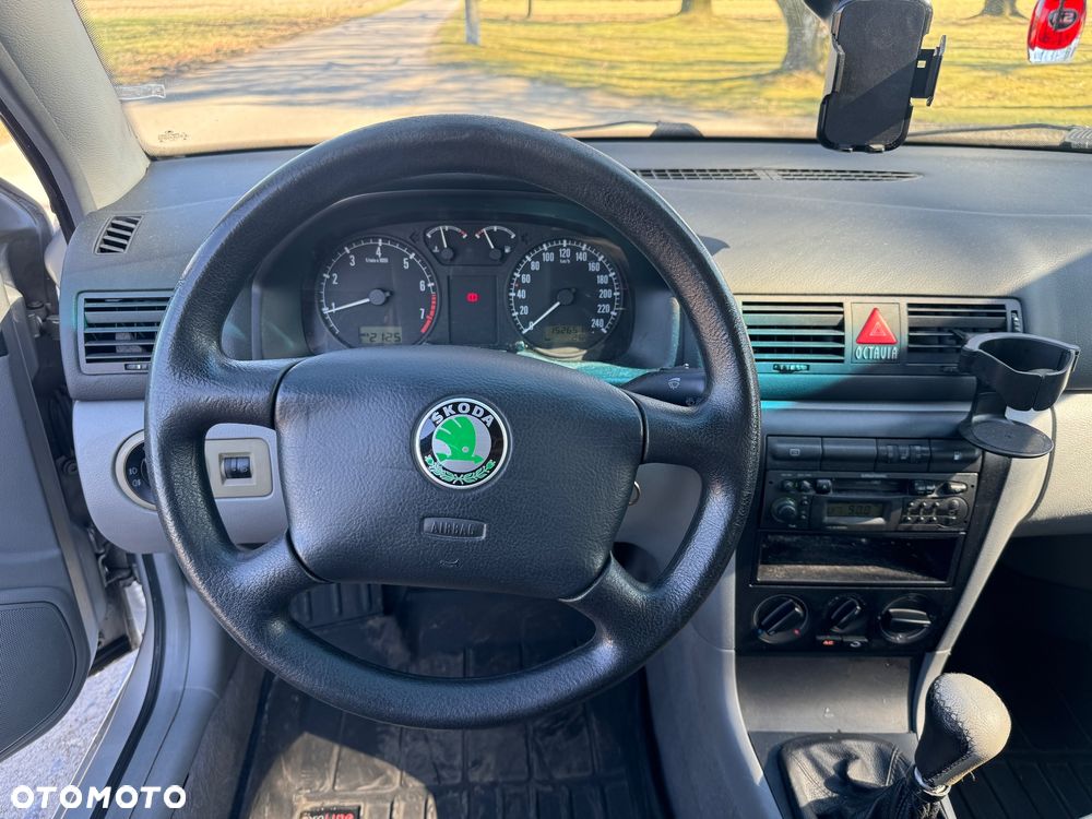 Skoda Octavia 1.8T Elegance - 22