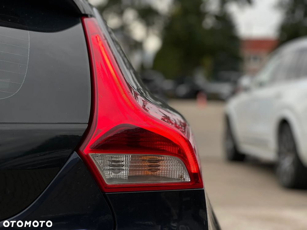 Volvo V40 - 14