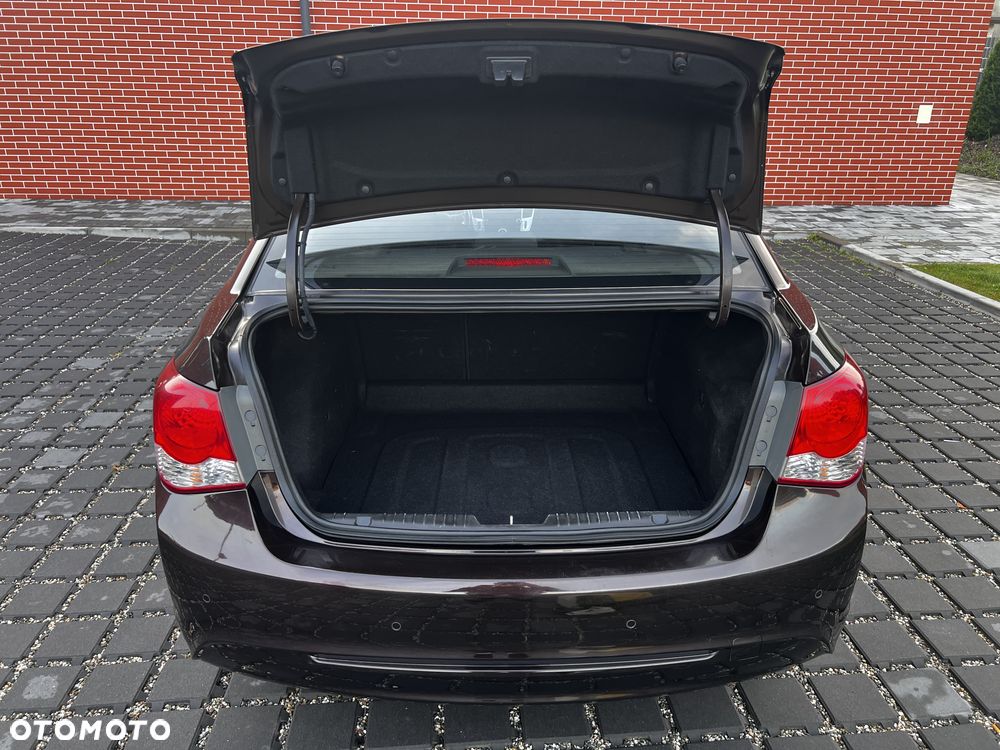 Chevrolet Cruze 1.8 LT - 21
