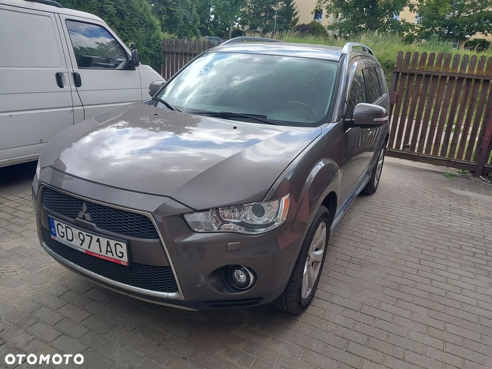Mitsubishi Outlander 2.0 DID Intense + - 1
