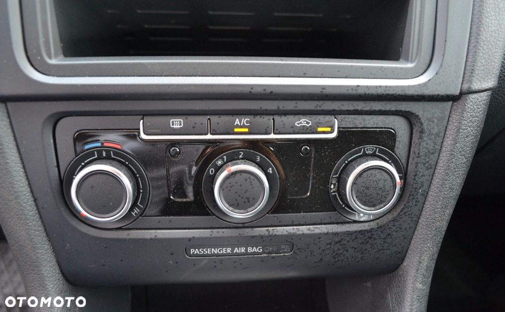 Volkswagen Golf - 23