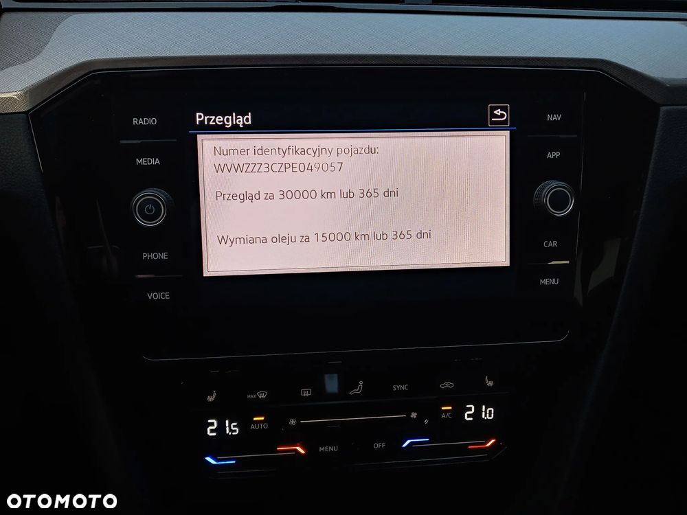 Volkswagen Passat 2.0 TSI Business DSG - 18