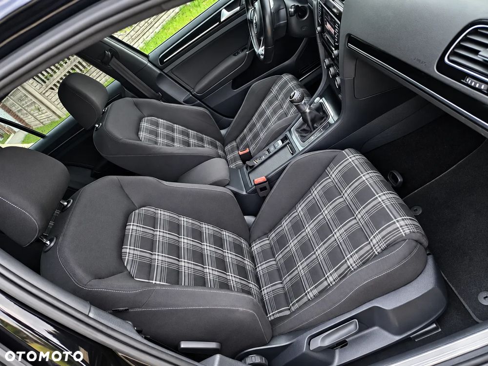 Volkswagen Golf 2.0 TDI BMT GTD - 10