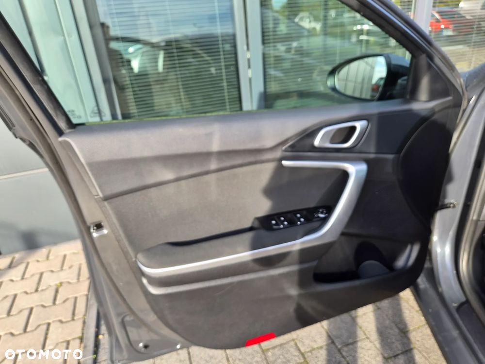 Kia Ceed 1.4 T-GDI L Business Line - 26