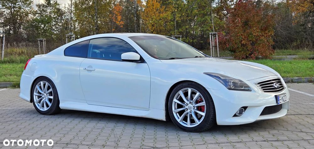 Infiniti G G37 - 2