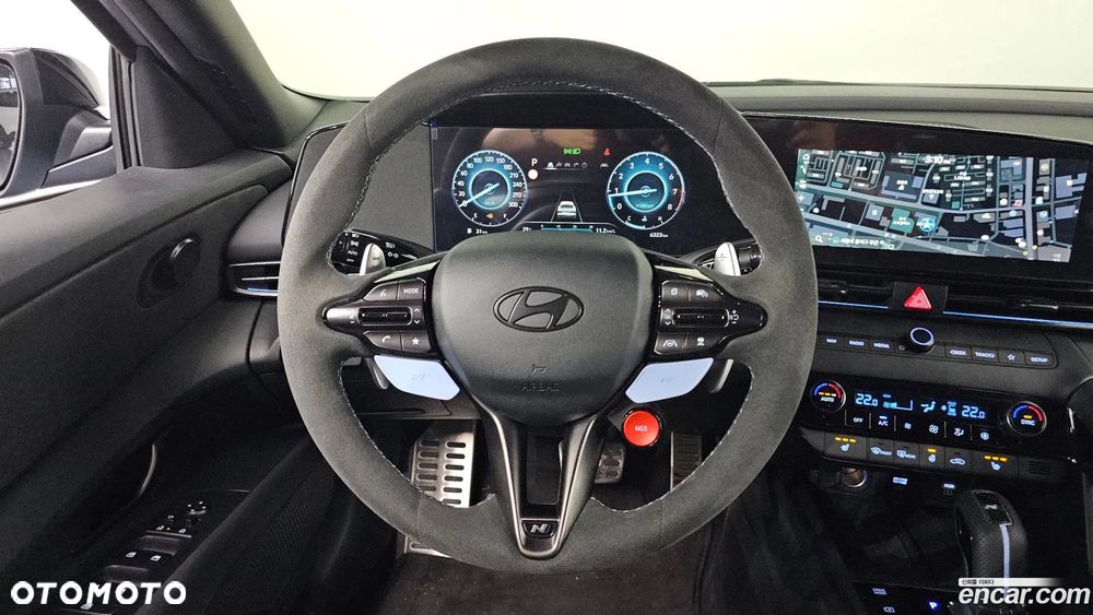 Hyundai Elantra - 13