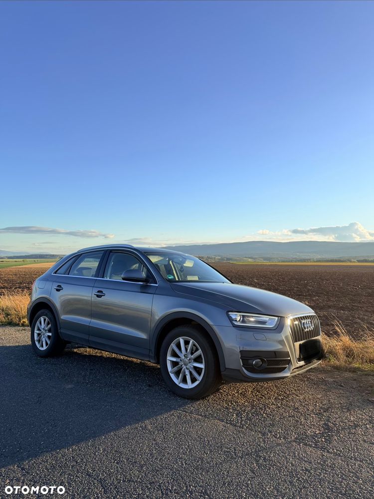 Audi Q3 2012 photo 2