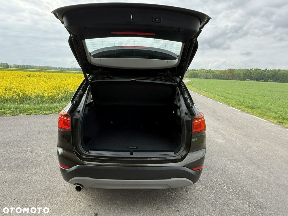 BMW X1 sDrive18i Advantage - 40