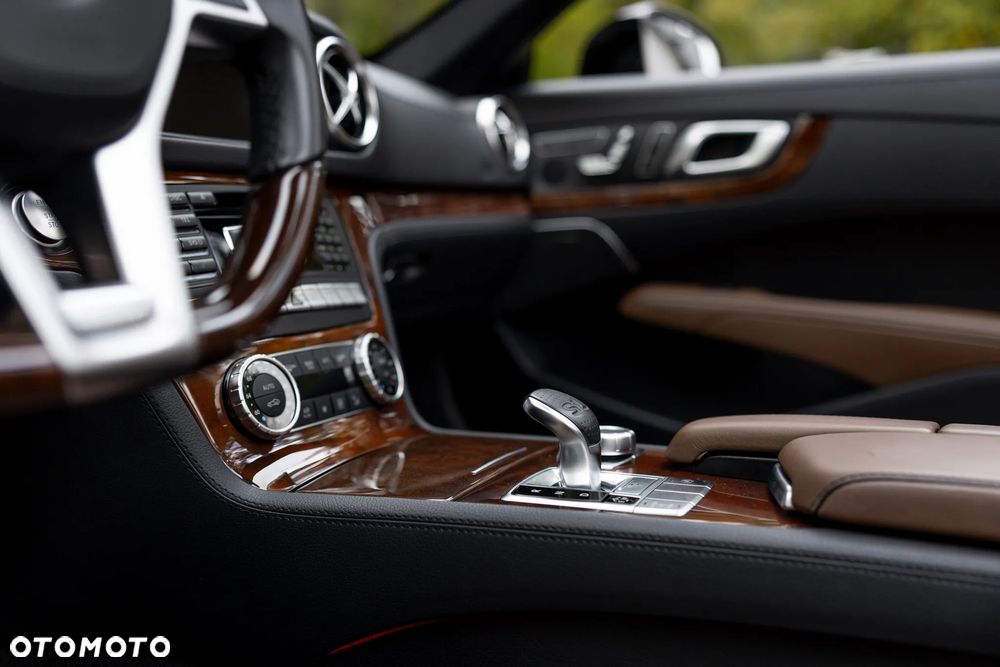 Mercedes-Benz SL - 18