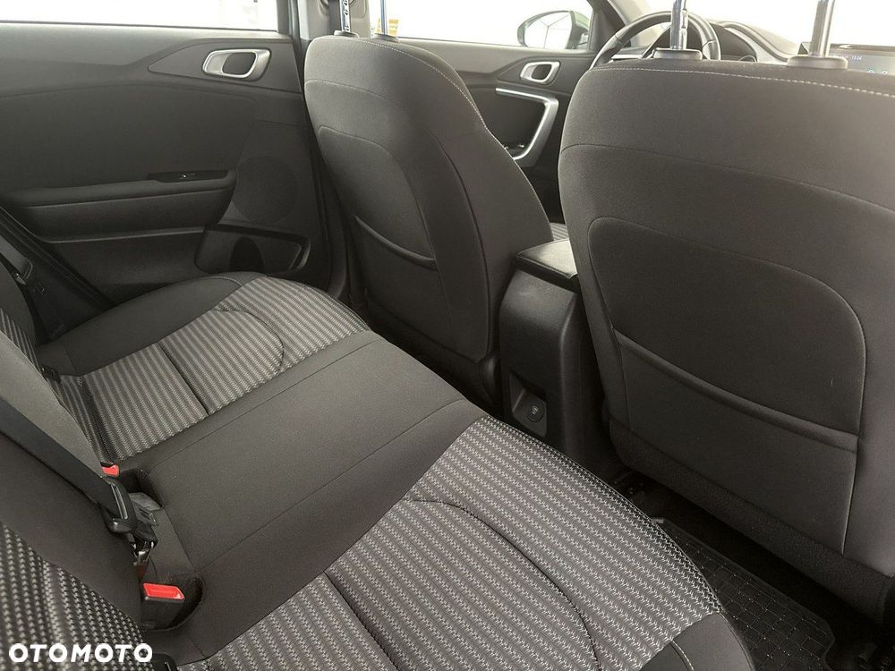 Kia Ceed - 22