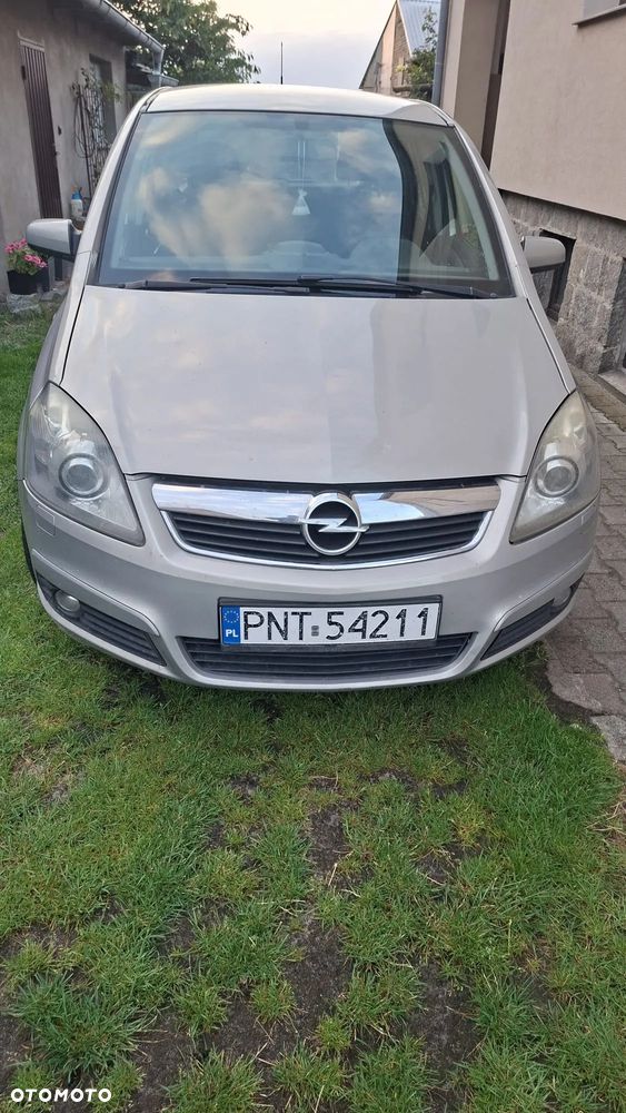 Opel Zafira 1.8 Sport - 1