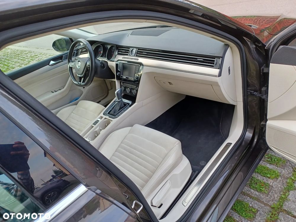 Volkswagen Passat 1.8 TSI (BlueMotion Technology) DSG Highline - 8
