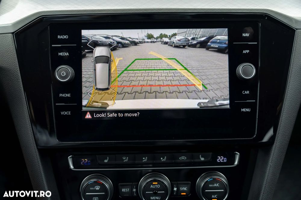 Volkswagen Passat 2.0 TDI DSG Comfortline - 24