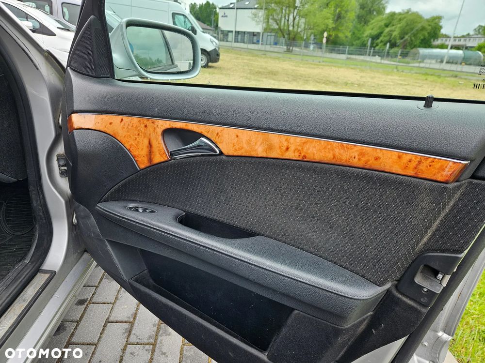 Mercedes-Benz Klasa E 220 CDI Automatik Elegance - 17