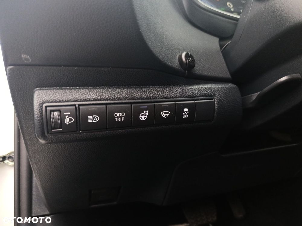 Toyota Corolla 1.8 Hybrid Comfort - 18