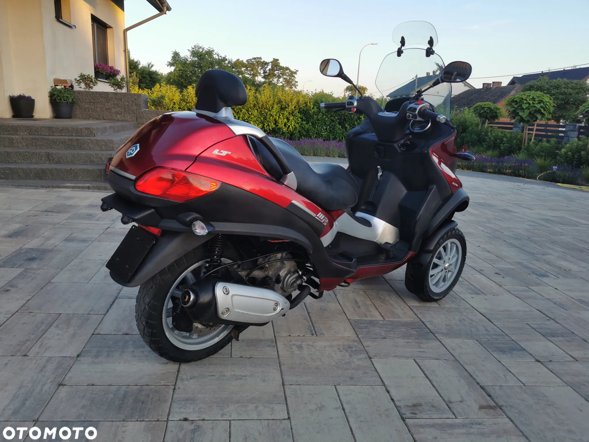 Piaggio MP-3 - 3