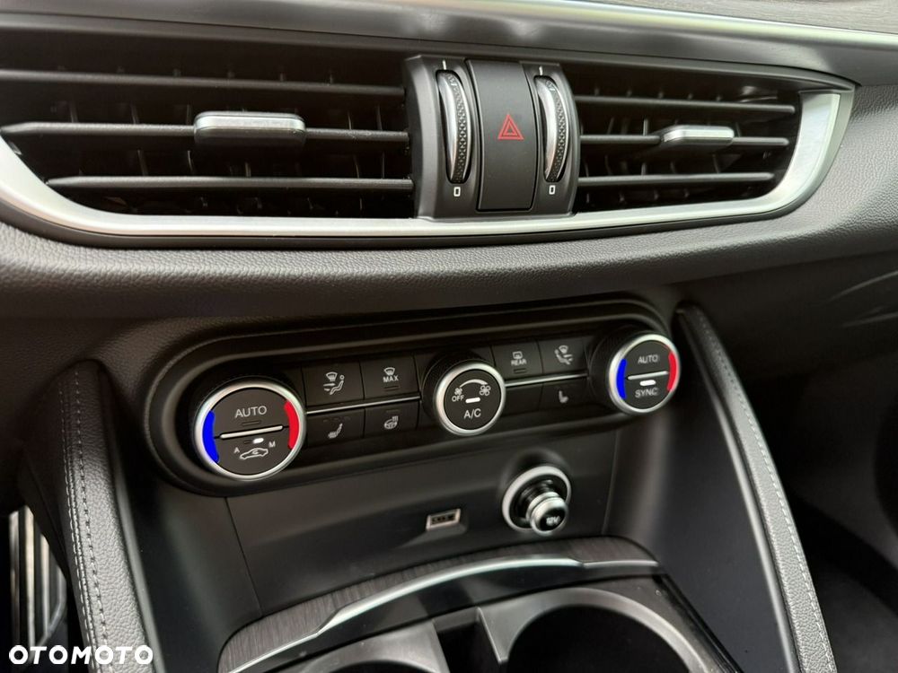 Alfa Romeo Stelvio 2.0 Turbo TI Q4 - 27