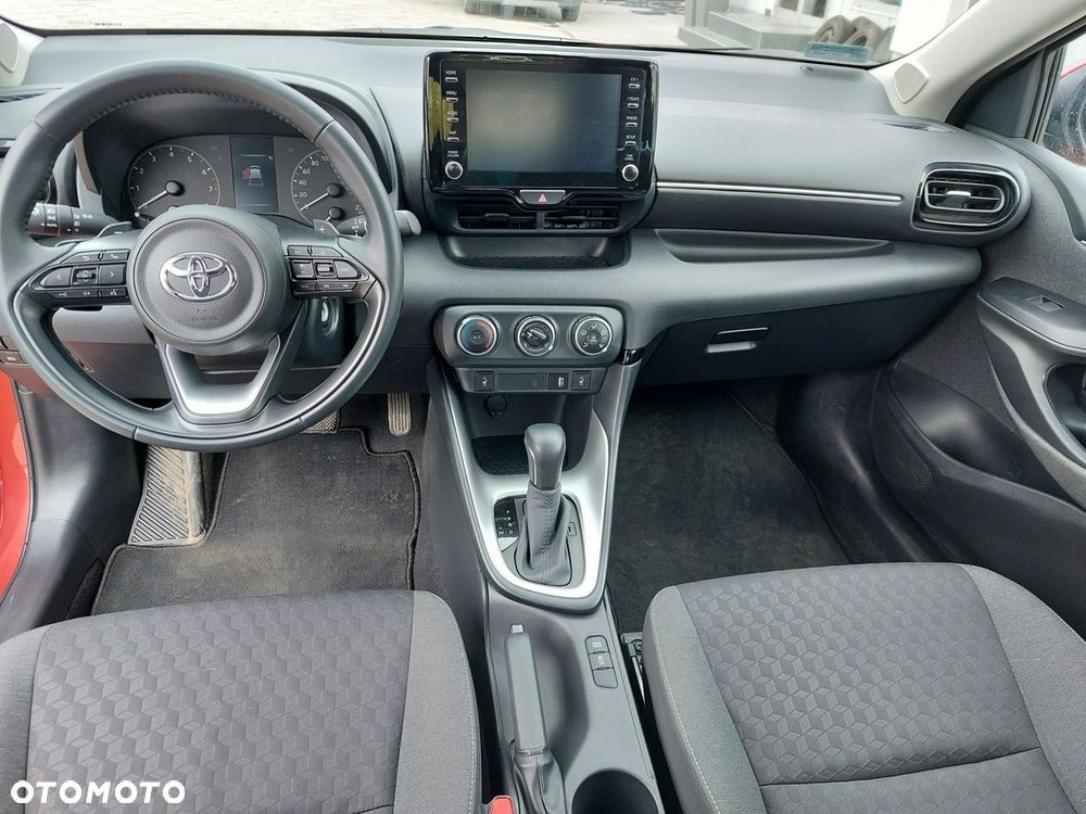 Toyota Yaris - 18