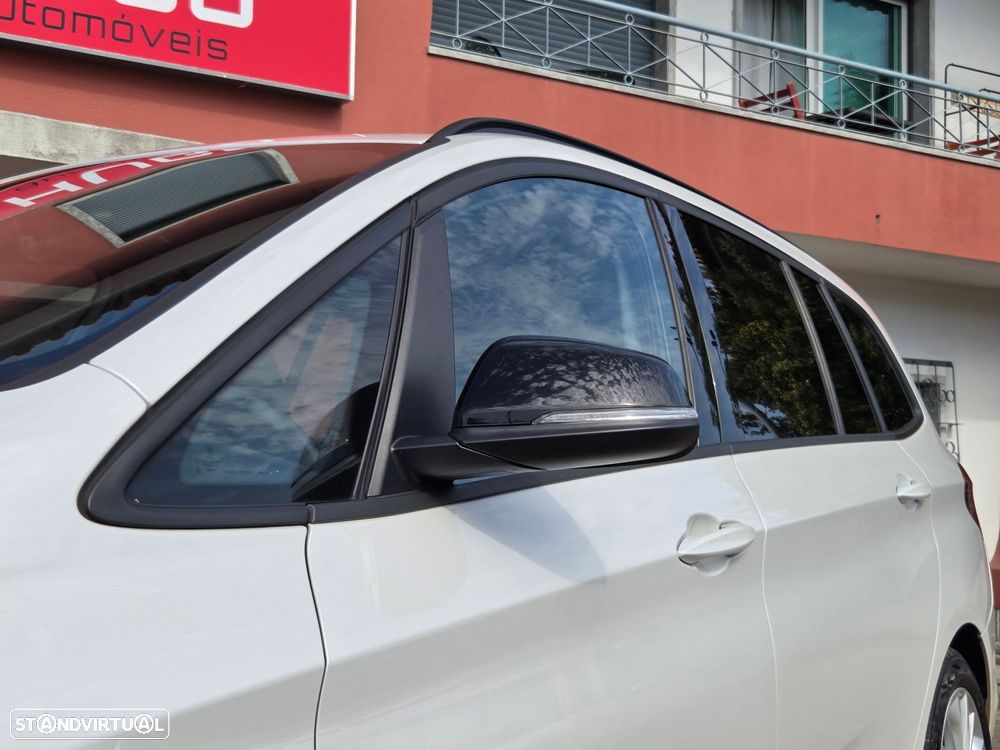 BMW 218 Gran Tourer i Line Luxury Auto - 3