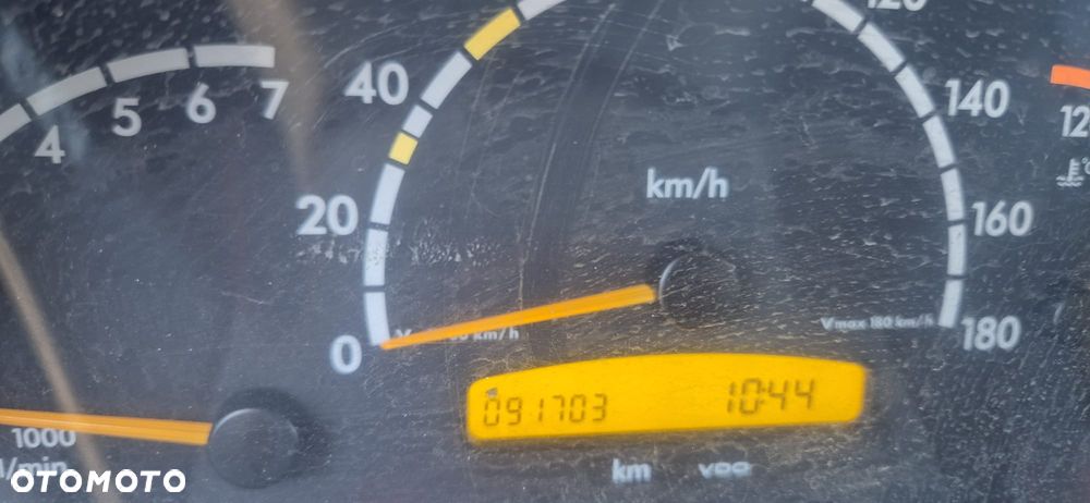 Mercedes-Benz Sprinter - 5