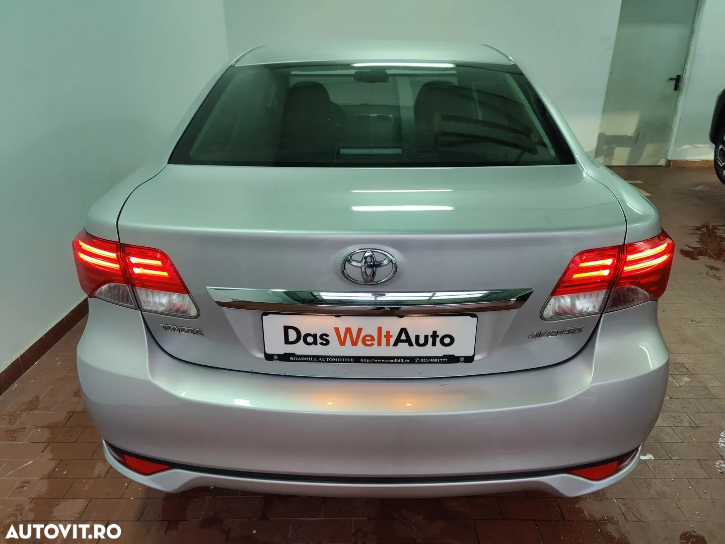 Toyota Avensis 2.2 D-CAT Aut. Elegance - 5