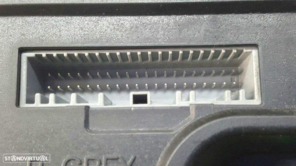 CAIXA DE RELÉS/ FUSÍVEIS RENAULT MEGANE III BERLINA 5 P AUTHENTIQUE - 4