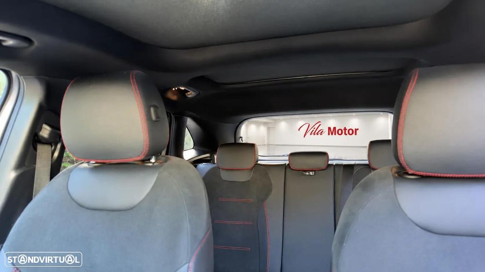 Mercedes-Benz GLA 180 d AMG Line - 12