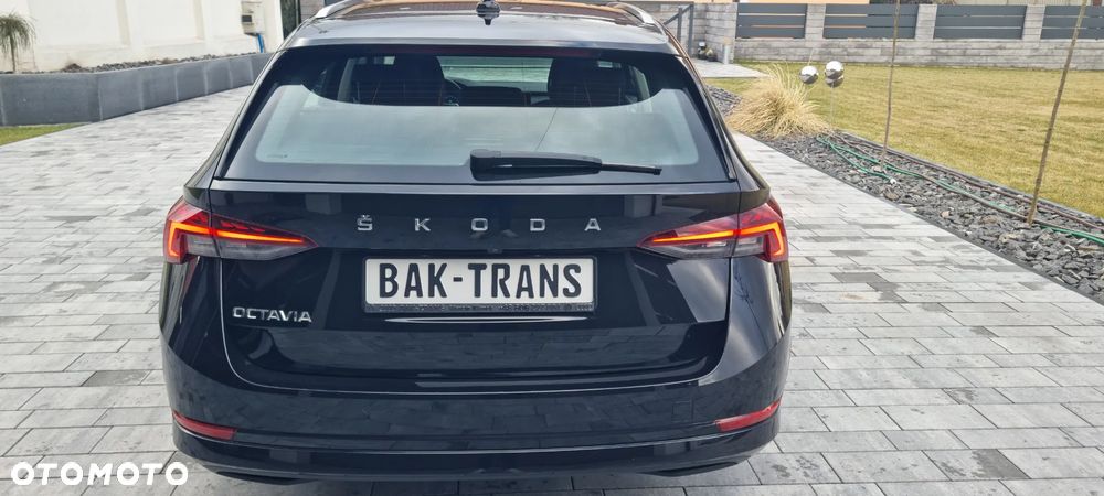 Skoda Octavia 2.0 TDI DSG Style - 31