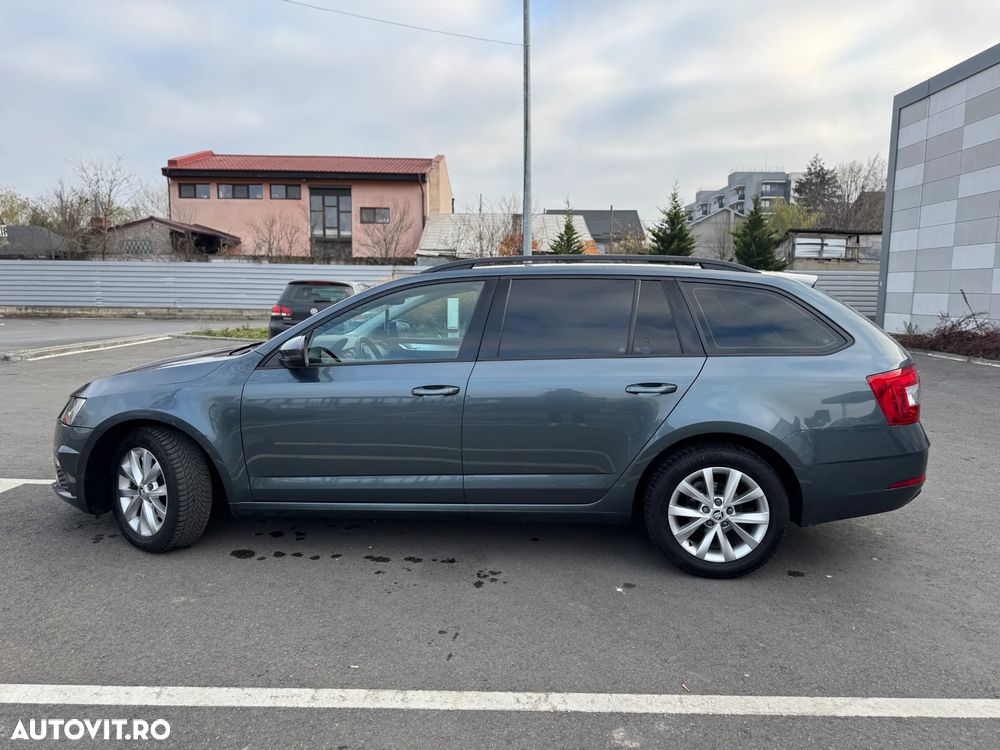 Skoda Octavia Combi 2.0 TDI DSG 4X4 Style - 2