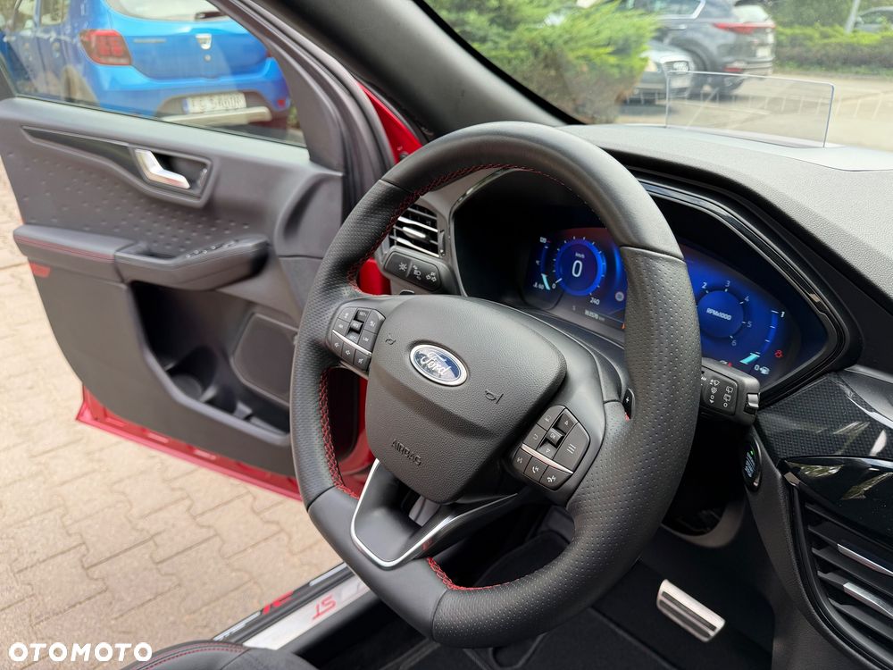 Ford Kuga - 34