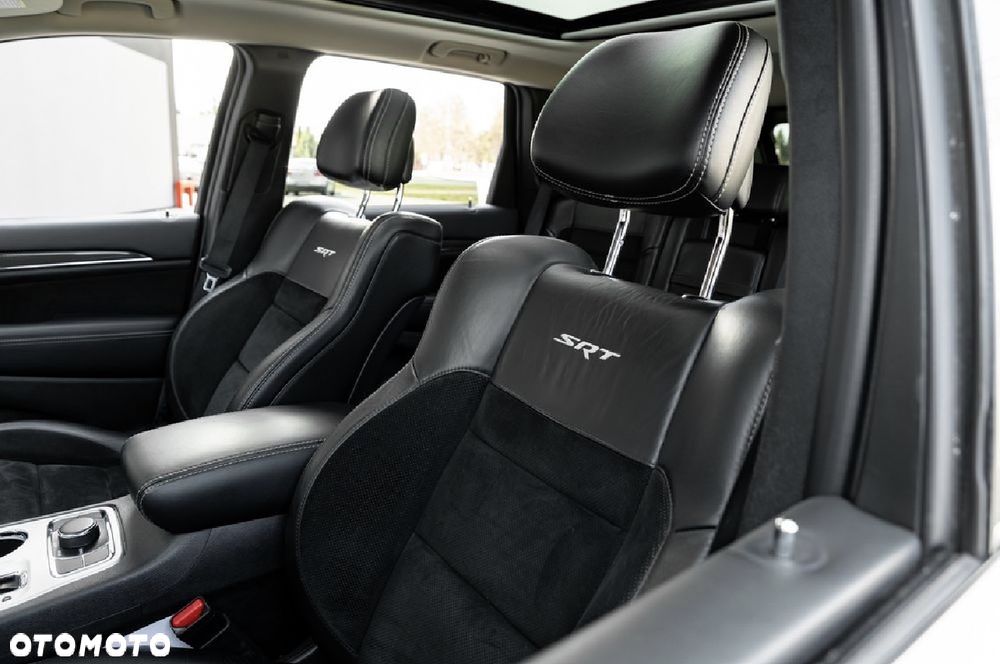 Jeep Grand Cherokee SRT8 - 39