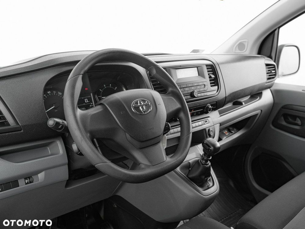 Toyota ProAce Kombi 2.0 D-4D Long 2,8t - 7