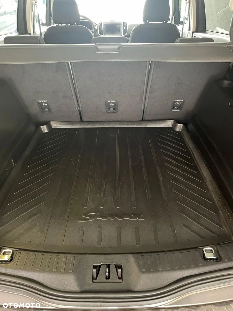 Ford S-Max 2.0 TDCi Titanium PowerShift - 12