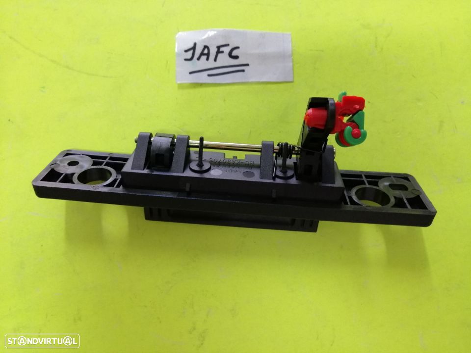 Puxador da tampa da mala Kia Carnival NOVO - 2