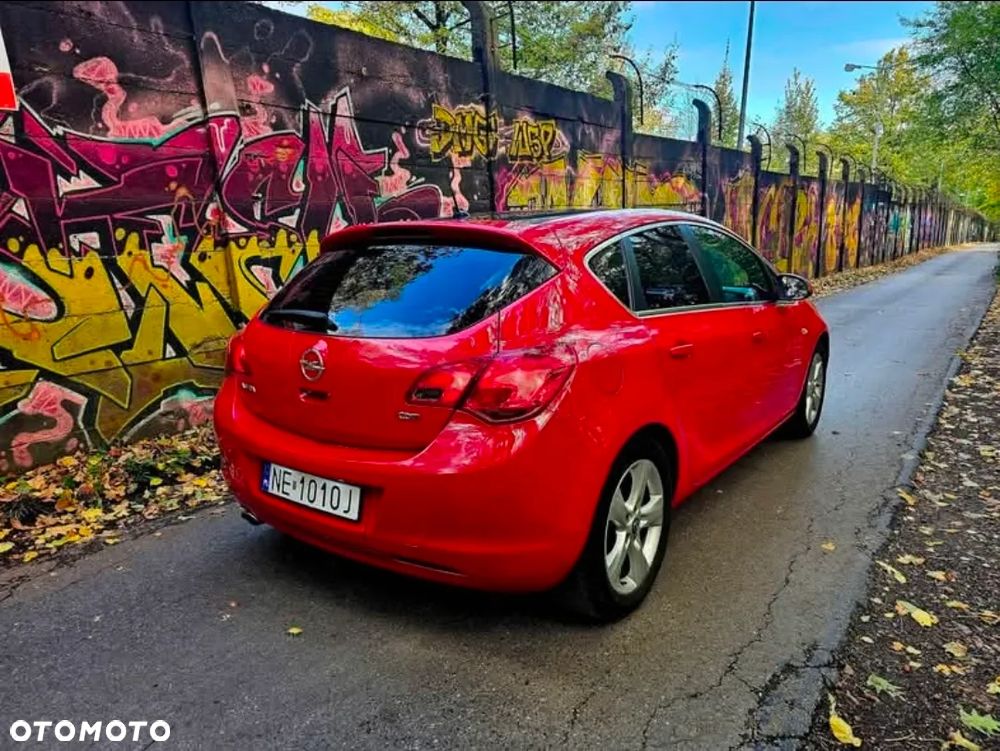 Opel Astra 2.0 CDTI DPF Cosmo - 3